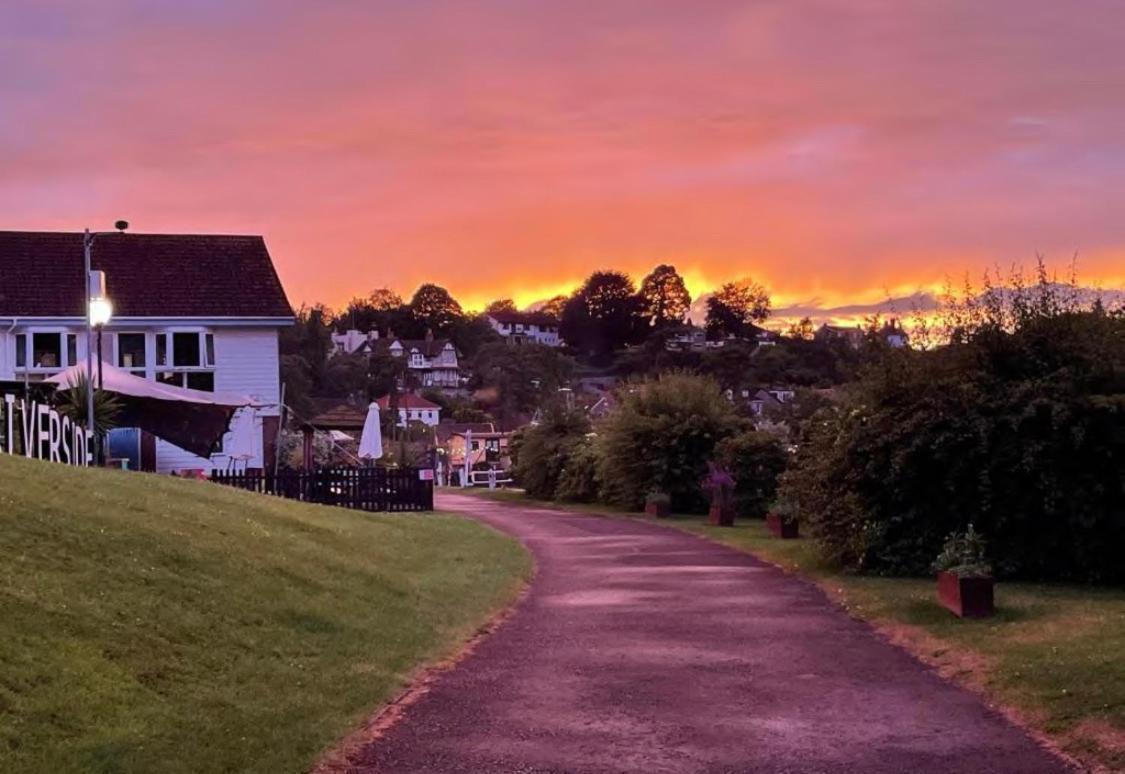 The Riverside Inn Saltford Exterior photo