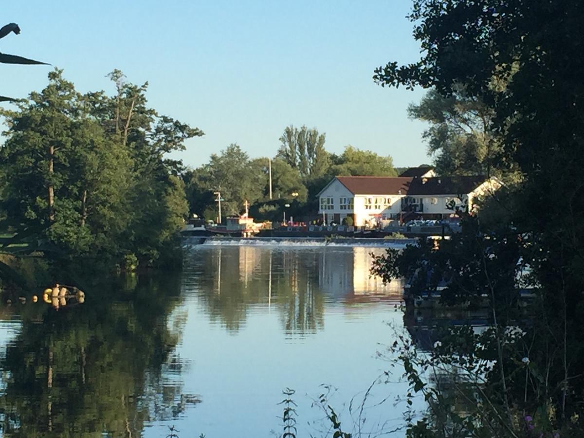 The Riverside Inn Saltford Exterior photo